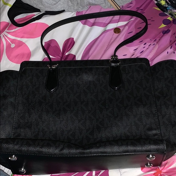 MK purse - Picture 3 of 4